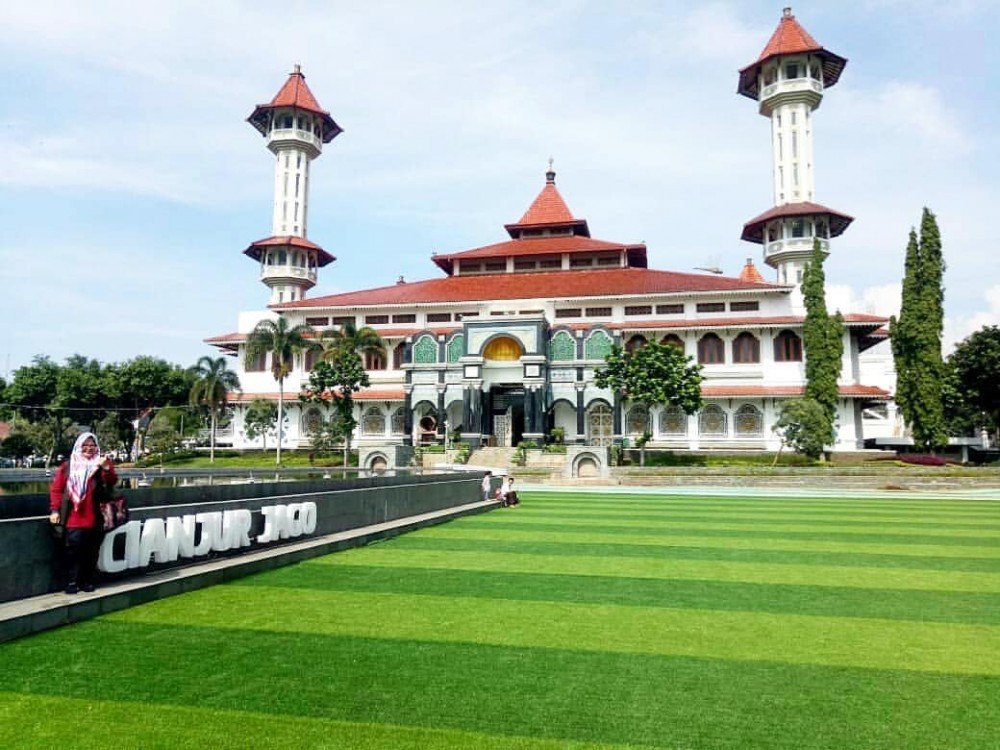 Tempat Wisata di Cianjur - Alun alun Cianjur