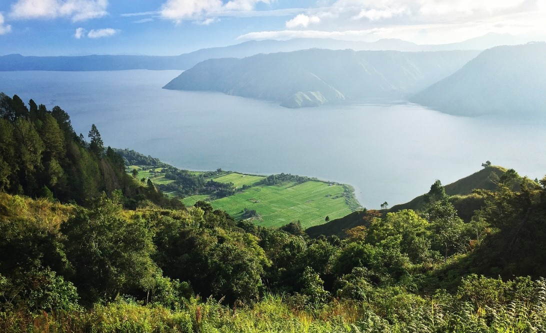 Tempat Wisata di Sumatera Utara - Danau Toba dan Pulau Samosir