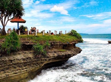 Pantai Batu Hiu Pangandaran