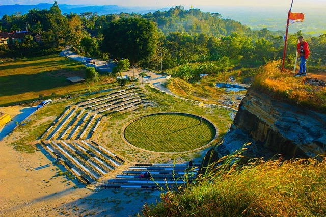 Tlatar Tebing Breksi Jogja