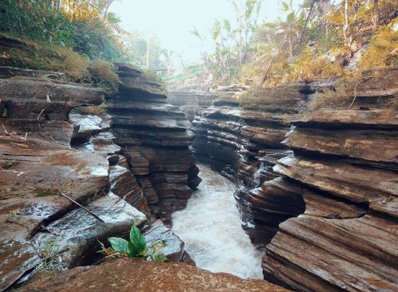 tempat wisata paling favorit di purworejo