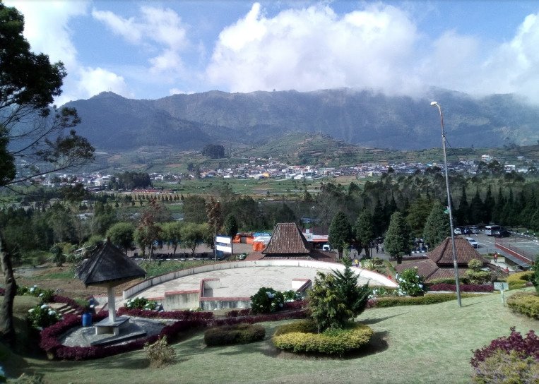 tempat wisata yang asyik di dieng