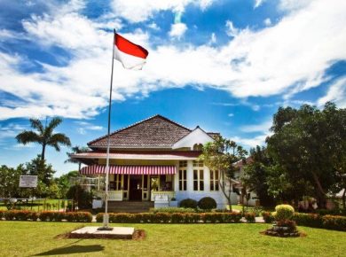 Rumah Pengasingan Bung Karno