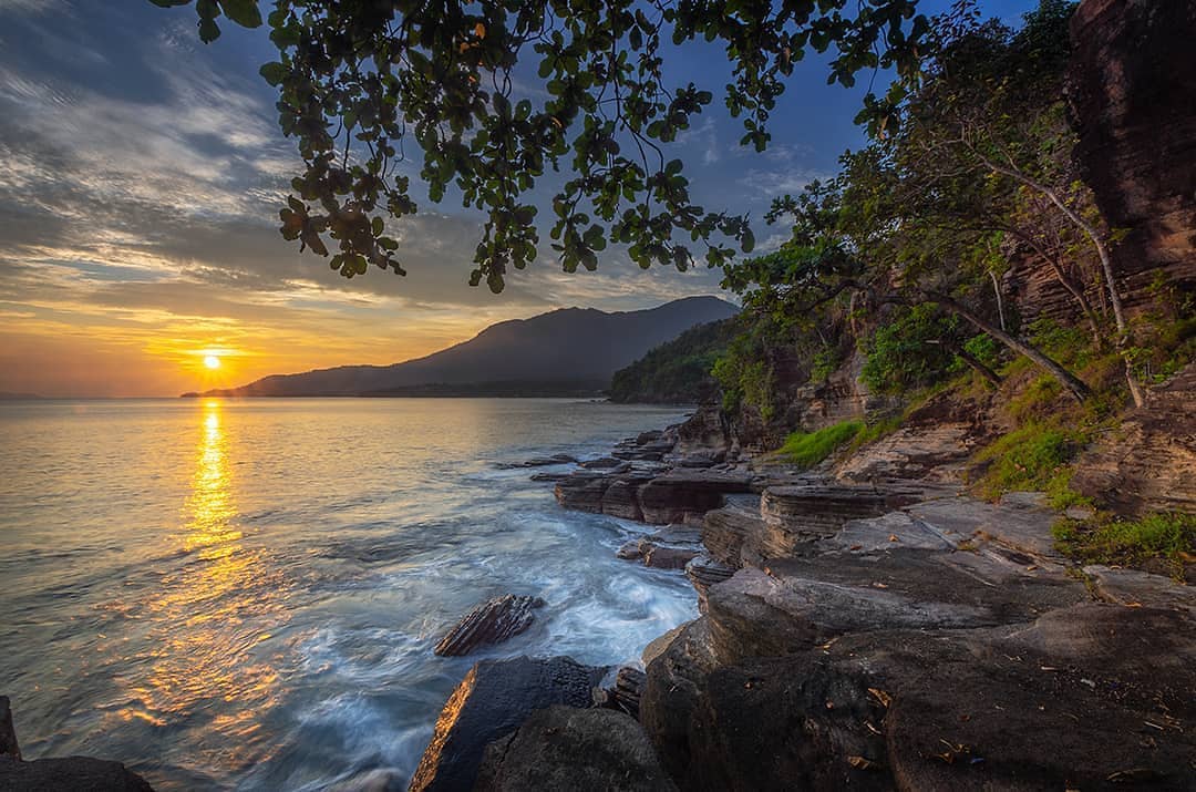 Pantai di Lampung - Pantai Batu Lapis Lampung